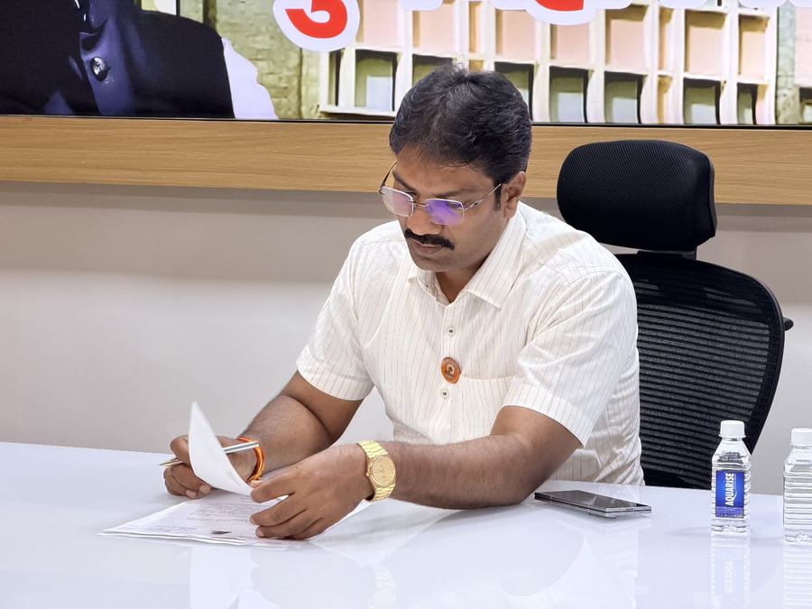 Narayan Galande at work